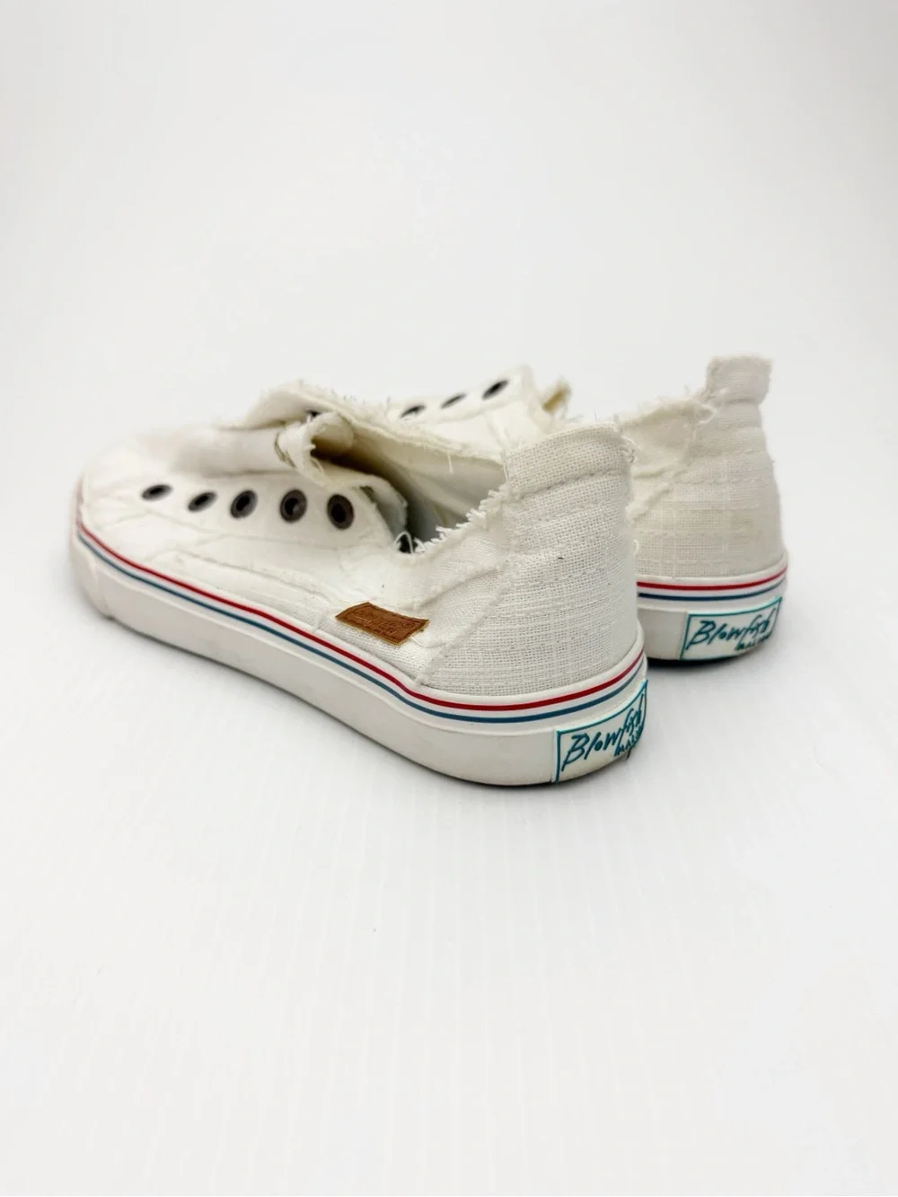 Blowfish Malibu Play White Textile Slip On Casual Fashion Sneakers Shoes